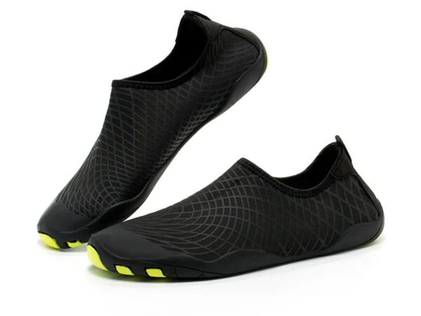 Aquashoes negro
